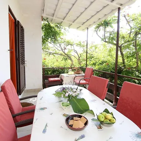 Vlad - Sea View Apartment Trogir